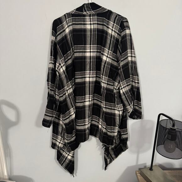 Maurices Black & White Plaid Open Front Kimono Cardigan Women's Plus Size 3X - Picture 3 of 9